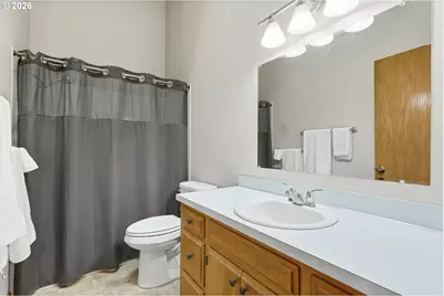 834 Cessna St, Independence, OR 97351 - Photo 18