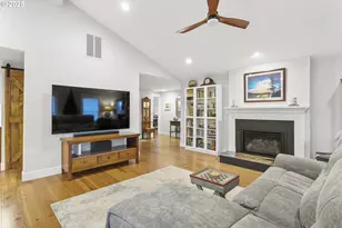 3215 SE Baypoint Dr, Vancouver, WA 98683 - Photo 6