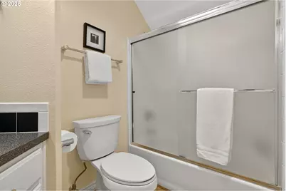 14341 SE Terrace Dr, Clackamas, OR 97015 - Photo 38