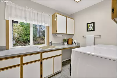 14341 SE Terrace Dr, Clackamas, OR 97015 - Photo 22