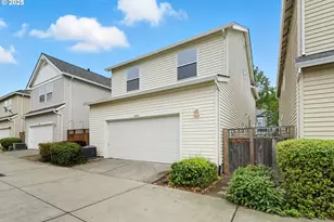 5632 NE Hidden Creek Dr, Hillsboro, OR 97124 - Photo 2