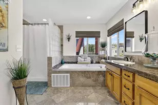 18525 NE Marine Dr, Portland, OR 97230 - Photo 14