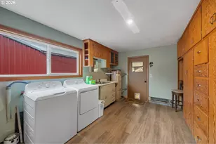 411 Park Ave, Tillamook, OR 97141 - Photo 2