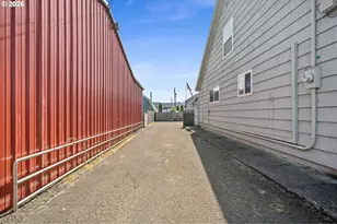 411 Park Ave, Tillamook, OR 97141 - Photo 28