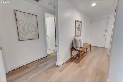 10245 SW Greenleaf Ter, Tigard, OR 97224 - Photo 8