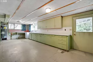 6836 SW Peyton Rd, Portland, OR 97223 - Photo 38