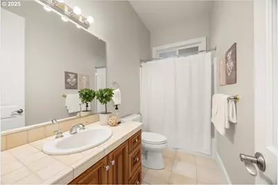 9228 NW McKenna Dr, Portland, OR 97229 - Photo 36