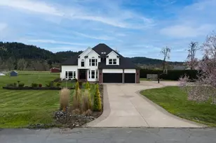 78250 Meadow Park Dr, Cottage Grove, OR 97424 - Photo 2