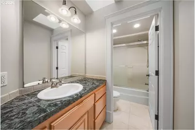 78250 Meadow Park Dr, Cottage Grove, OR 97424 - Photo 20