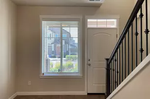 5915 NE 58th Ave, Vancouver, WA 98661 - Photo 2