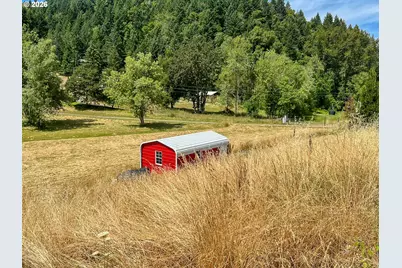 740 Ireland Rd, Winston, OR 97496 - Photo 10