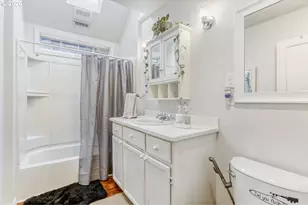 1680 SE Maple Ct, Hillsboro, OR 97123 - Photo 22