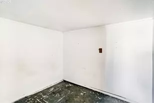 1680 SE Maple Ct, Hillsboro, OR 97123 - Photo 24