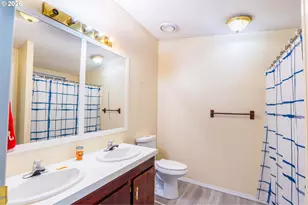 1949 SE Palmquist Rd, Gresham, OR 97080 - Photo 18