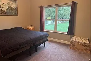 300 Mattie K Ln, Roseburg, OR 97471 - Photo 10