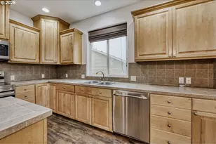 43 S 20th Ave, Cornelius, OR 97113 - Photo 8