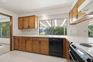 1761 Russet Dr, Eugene, OR 97401 - Photo 16