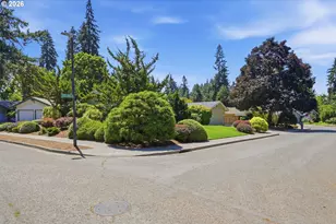 1761 Russet Dr, Eugene, OR 97401 - Photo 48