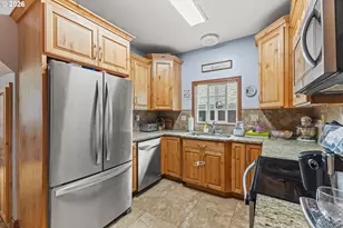 180 N Johnson St, Coquille, OR 97423 - Photo 14