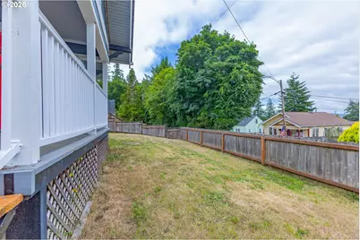180 N Johnson St, Coquille, OR 97423 - Photo 8