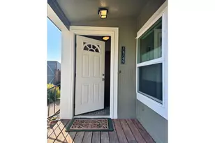 34749 Devonshire Dr, Eugene, OR 97405 - Photo 2