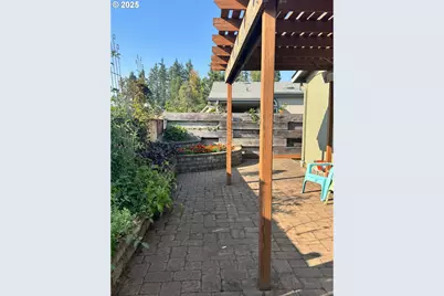 34749 Devonshire Dr, Eugene, OR 97405 - Photo 26