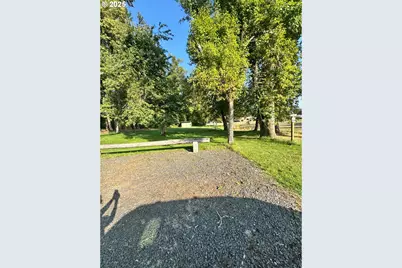 34749 Devonshire Dr, Eugene, OR 97405 - Photo 30