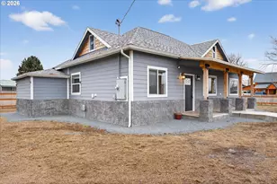 1545 3rd St, Haines, OR 97833 - Photo 2