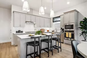 16866 SW Carin Ln, King City, OR 97224 - Photo 6