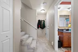 151 Treehill Loop, Eugene, OR 97405 - Photo 24