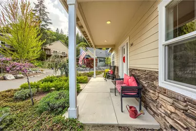 205 Oak Knoll Way, Jacksonville, OR 97530 - Photo 36