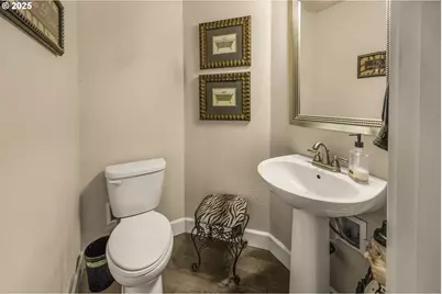 205 Oak Knoll Way, Jacksonville, OR 97530 - Photo 32