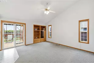 2337 Loch Dr, Springfield, OR 97477 - Photo 14