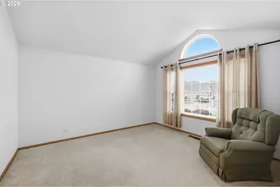 2337 Loch Dr, Springfield, OR 97477 - Photo 16