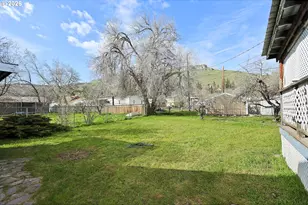 1043 Irvine St, The Dalles, OR 97058 - Photo 10