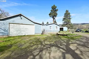 1043 Irvine St, The Dalles, OR 97058 - Photo 8