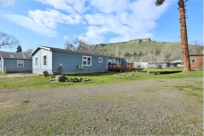 1043 Irvine St, The Dalles, OR 97058 - Photo 1