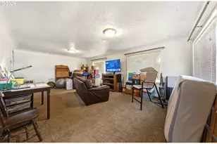 129 E Catherine Ave, Milton-Freewater, OR 97862 - Photo 4