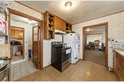 129 E Catherine Ave, Milton-Freewater, OR 97862 - Photo 8