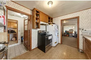 129 E Catherine Ave, Milton-Freewater, OR 97862 - Photo 8