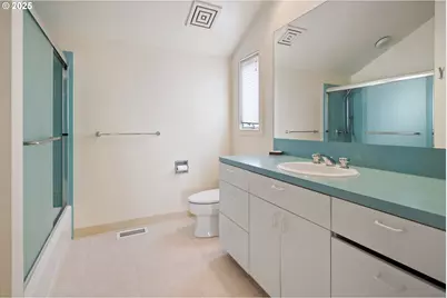8703 SE Porter Cir, Vancouver, WA 98664 - Photo 32