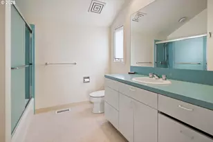 8703 SE Porter Cir, Vancouver, WA 98664 - Photo 32