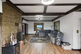 228 S Empire Blvd, Coos Bay, OR 97420 - Photo 8