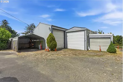 228 S Empire Blvd, Coos Bay, OR 97420 - Photo 2
