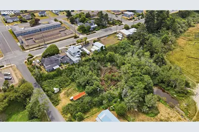 228 S Empire Blvd, Coos Bay, OR 97420 - Photo 42