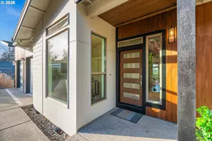 17808 Hillside Way, Lake Oswego, OR 97034 - Photo 4