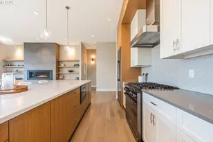 17808 Hillside Way, Lake Oswego, OR 97034 - Photo 12