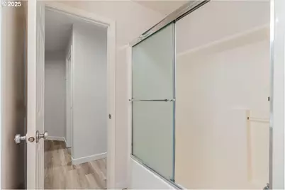 16905 NW Arizona Dr, Beaverton, OR 97006 - Photo 32