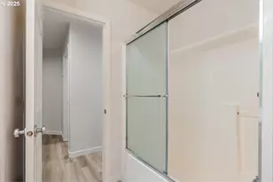 16905 NW Arizona Dr, Beaverton, OR 97006 - Photo 32