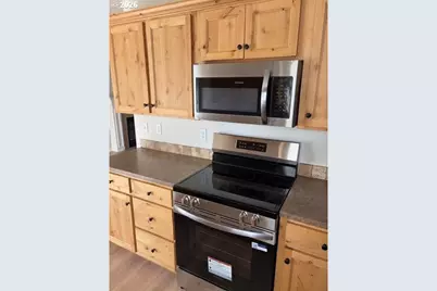 503 SE 157th Ave, Portland, OR 97233 - Photo 6